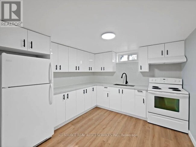 Photo - 6 Jasmin Crescent