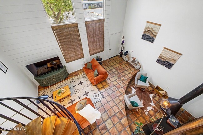 Photo - 385 W Pierson St