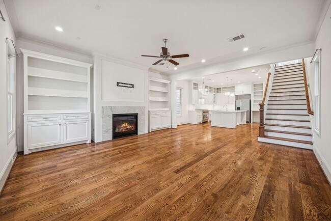 Photo - 510 E 27th St