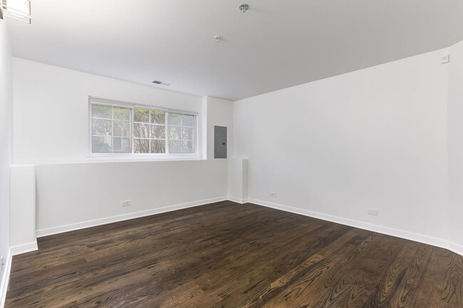 Photo - 758 Hanbury Dr