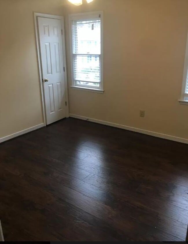 Photo - 5604 Knockadoon Ct