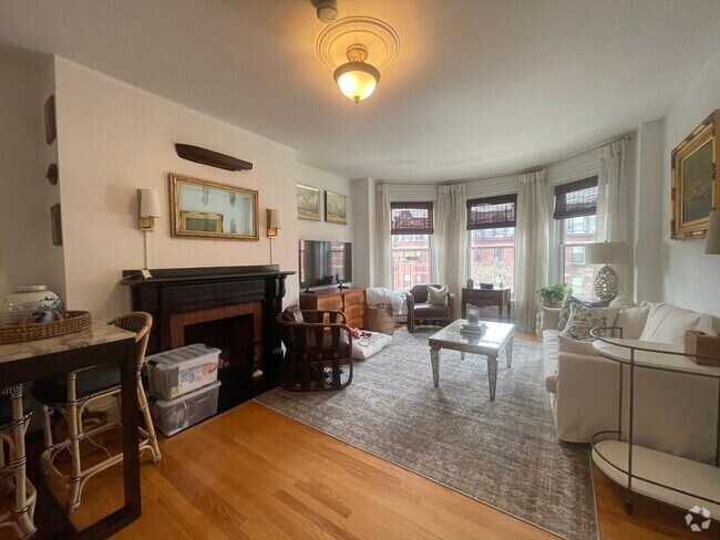 Building Photo - 218 Newbury St Unit 3F Rental