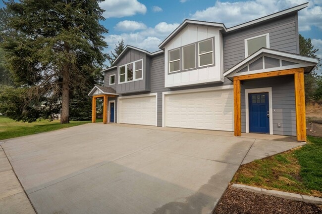 1911/1913 E Montana Ave - 1911/1913 E Montana Ave Apartment Unit 1913 E Montana Ave Coeur d'Alene Idaho 83815