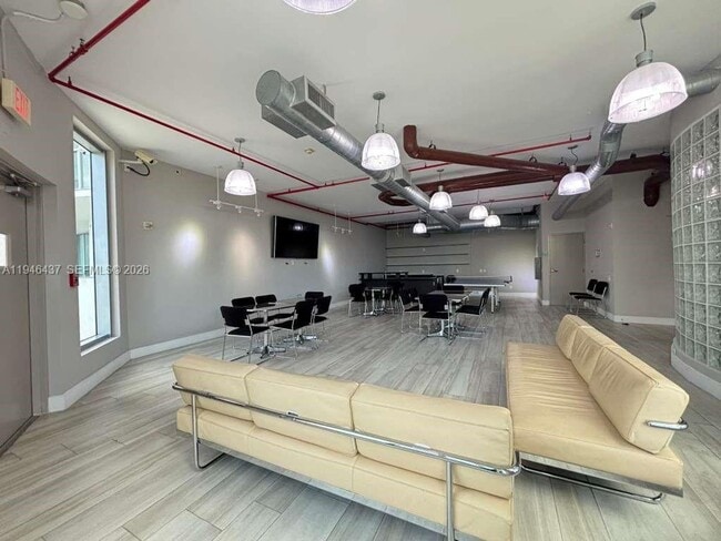 Photo - 3029 NE 188th St