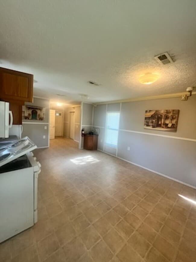 Photo - 1-Bedroom Manufactured Home