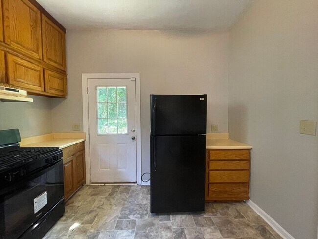 Photo - 984 Magnolia St