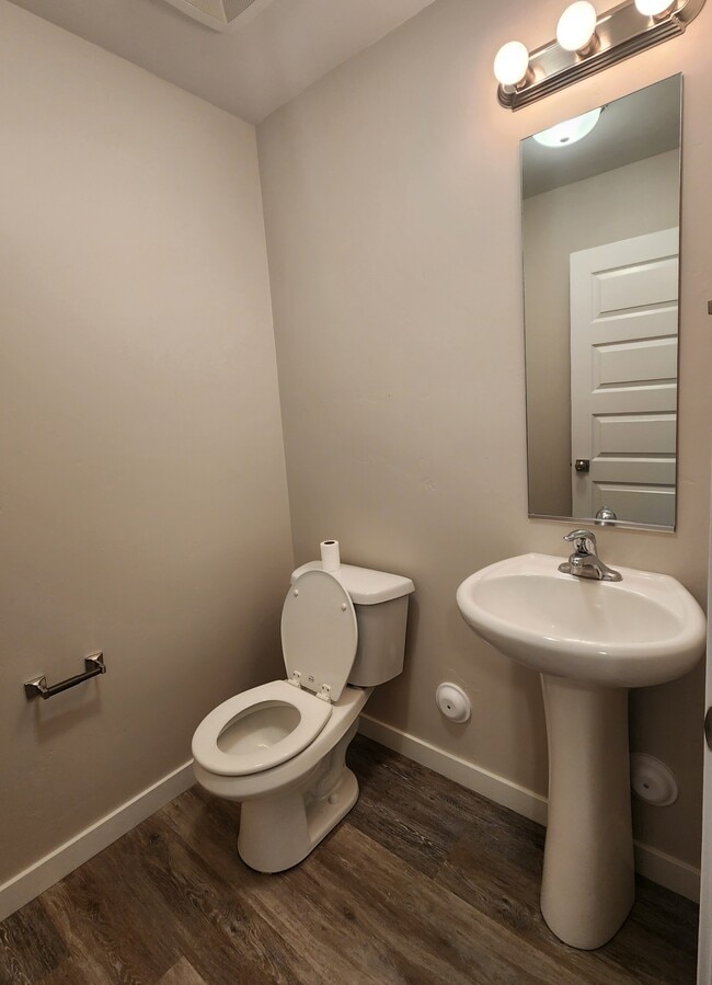 Photo - 320 N Woodruff Ave