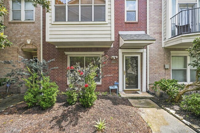 Building Photo - 2913 Crawford St