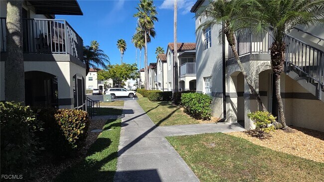 Photo - 3419 Winkler Ave Unit 505