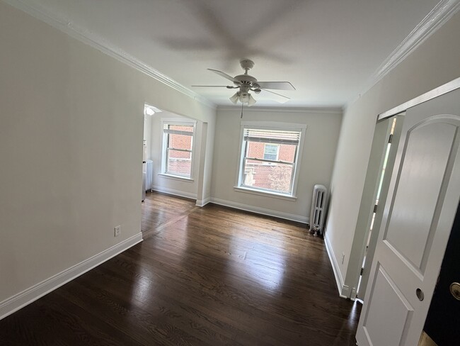Photo - 1537 W Fargo Ave Unit 1C