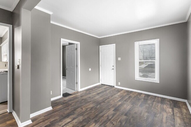 Photo - Now available. Vouchers accepted! Unidad 1