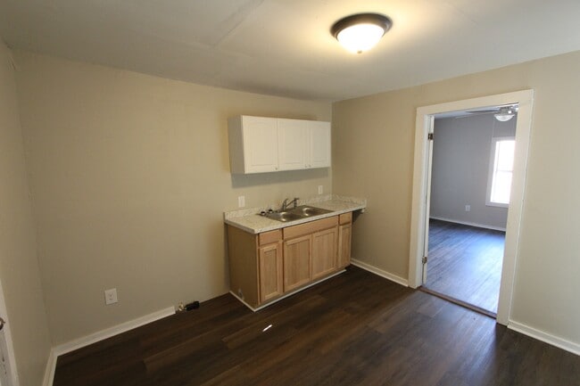 Photo - 210 Berry St