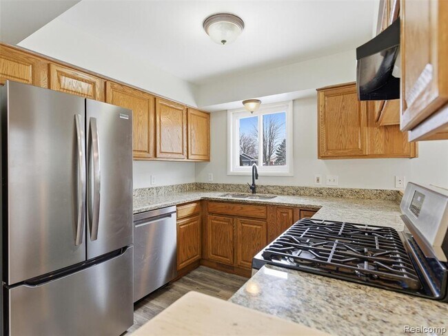 Photo - 38301 Murdick Dr