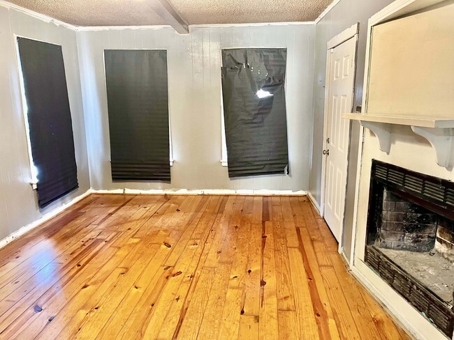 Photo - 5967 Byron Ave