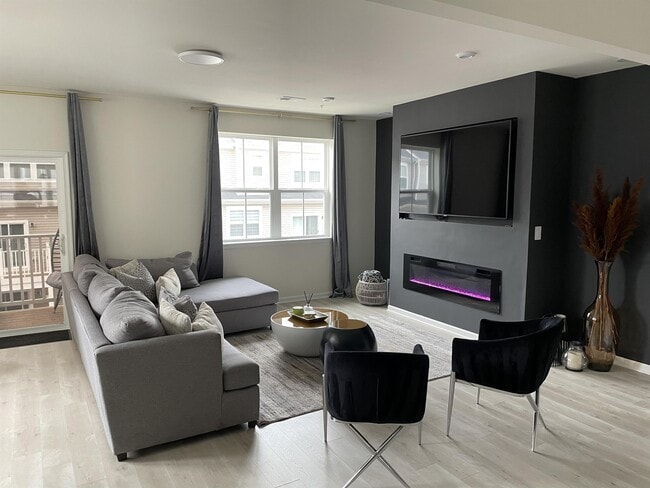 Photo - 1296 Foggy Turn