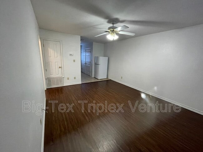 Building Photo - 283 N Pecan St Rental