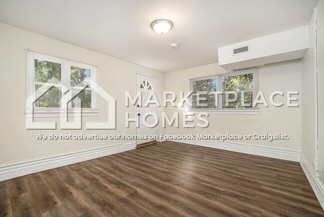 Photo - 717 Kalb St SE