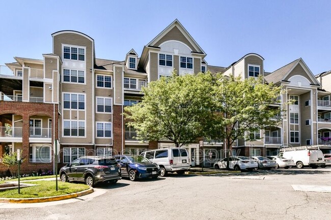 Photo - 8181 Carnegie Hall Ct Unidad #103 Rental