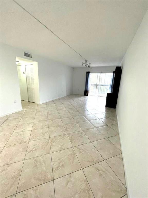 Photo - 711 N Pine Island Rd Unit 305