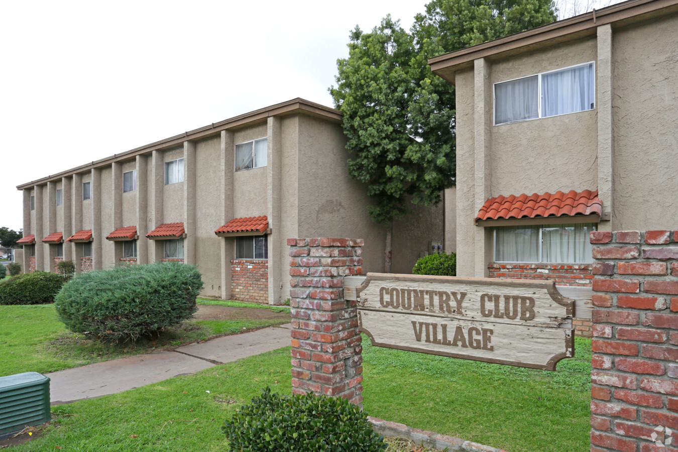 Photo - Country Club Village Apartments