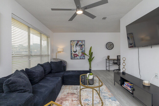 Building Photo - 1704 Kynette Dr Rental