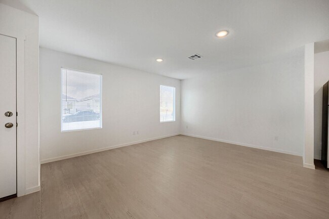 6840 Chert Chase