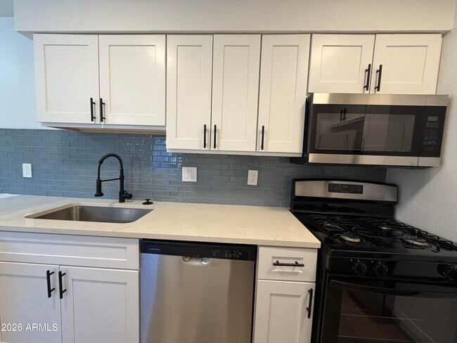 Photo - 302 E Monte Vista Rd Unit C8