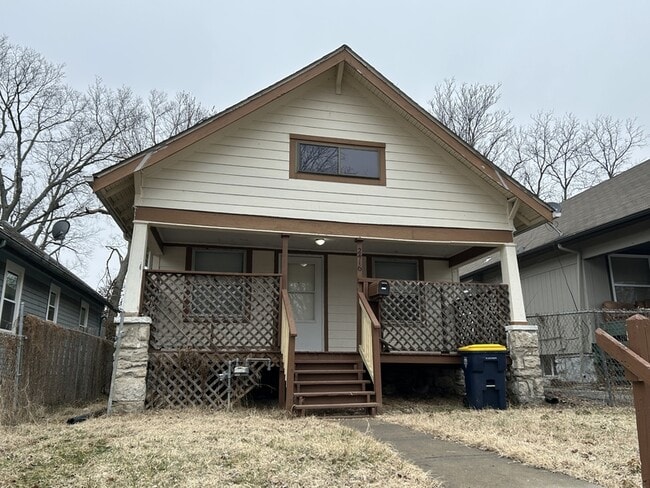 Photo - 2416 Cypress Ave