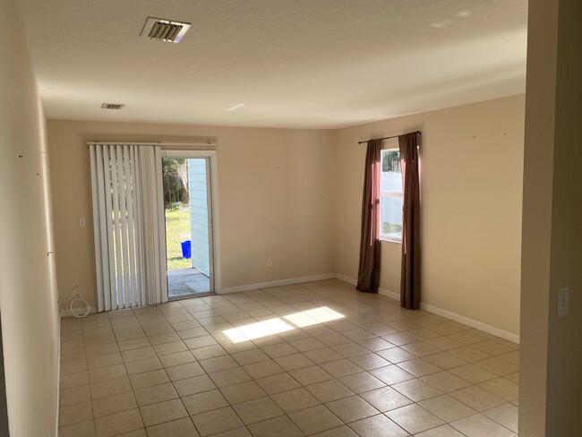 Photo - 2829 Nordman Ave