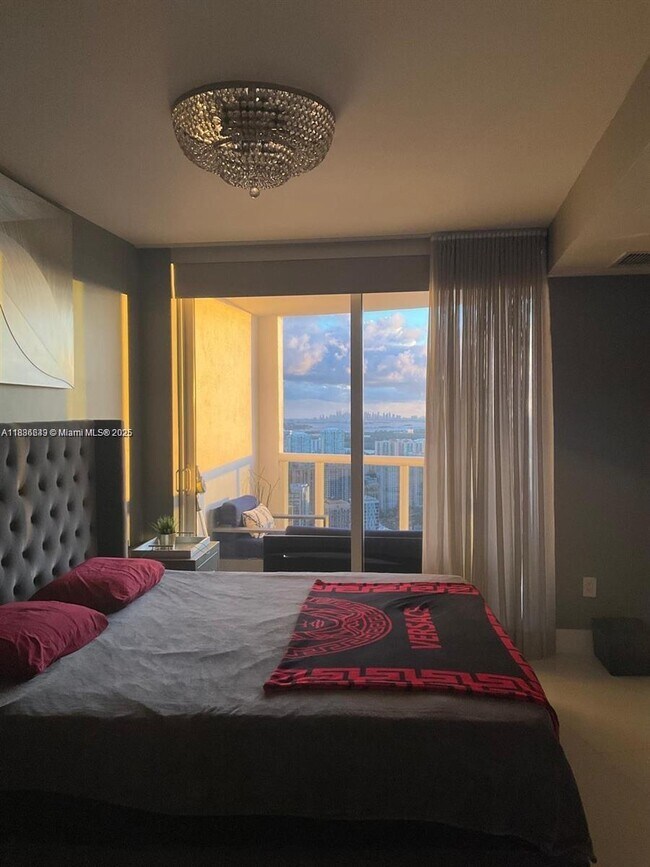 Photo - 18201 Collins Ave Unit 5303