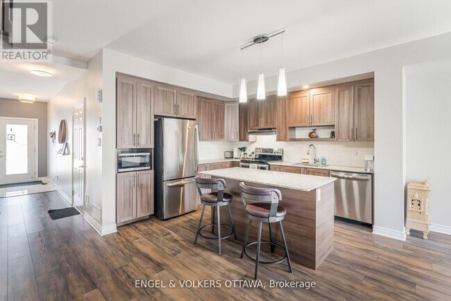 Photo - 284 Munro St