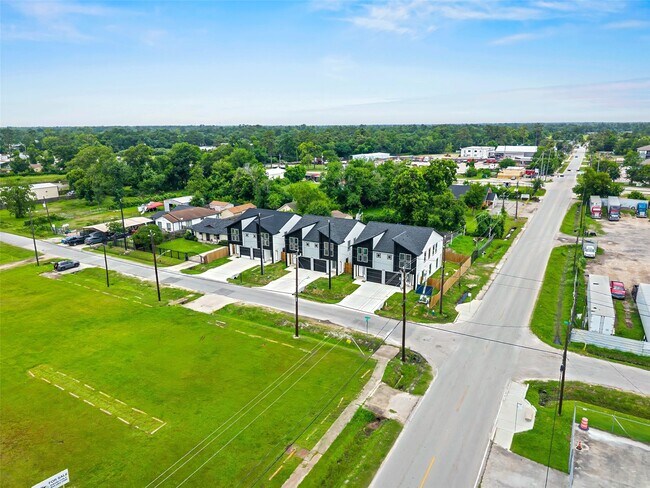 Photo - 8449 Furray Rd