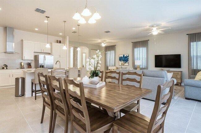 Photo - 7736 Linkside Loop