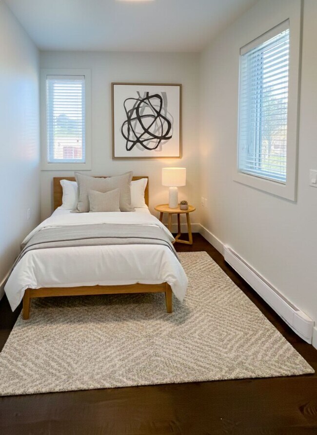 Photo - 45513-45513 Market Way