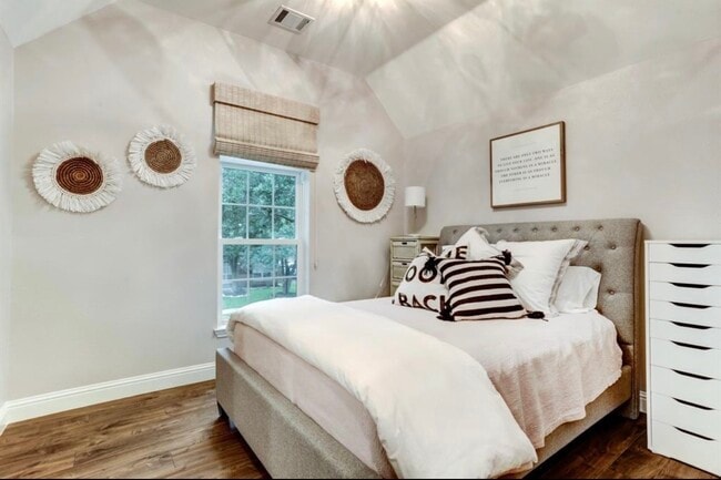 Photo - 5523 Island Breeze Dr