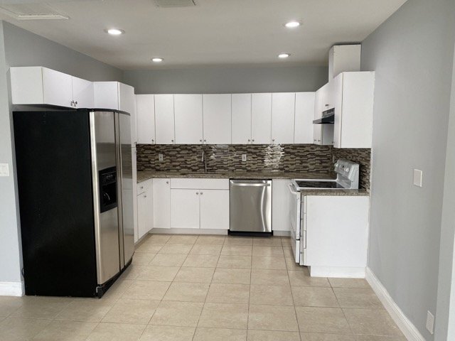 2 bedroom 1 Bath Home - Utilities Included