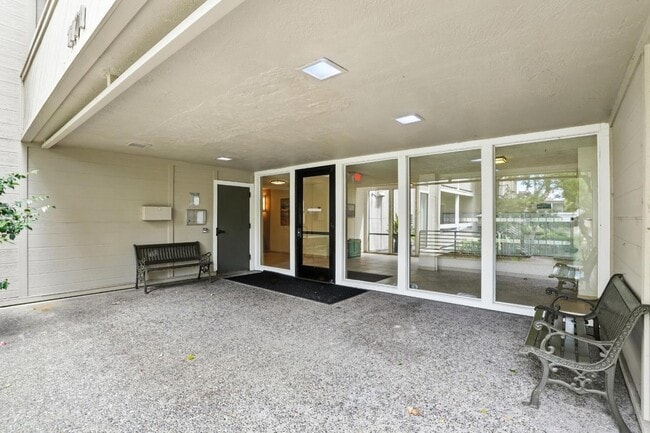 Photo - 1171 Compass Ln