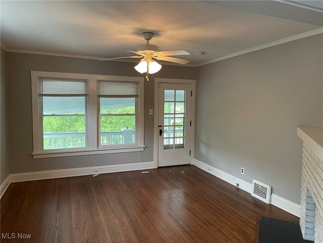 Photo - 2091 Carabel Ave Unit Up