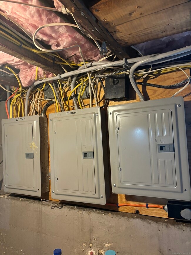 Photo - 143 Brown St