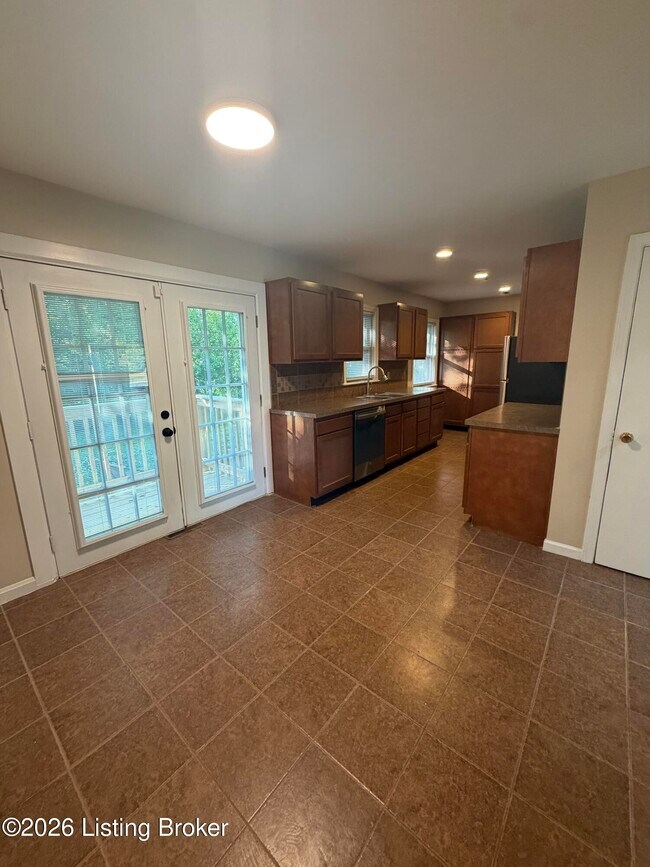 Photo - 3213 Hikes Ln