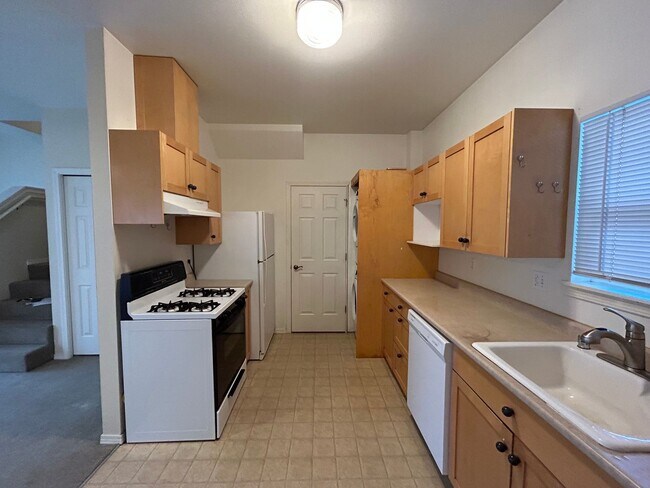 Photo - BY4020 Unit 202