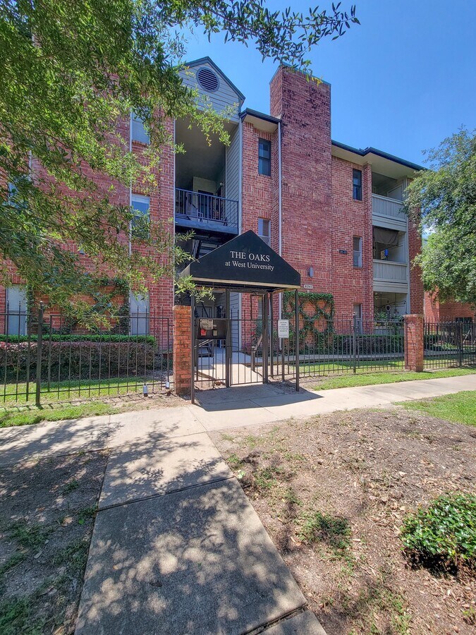 Photo - 4041 Drake St Unit 116
