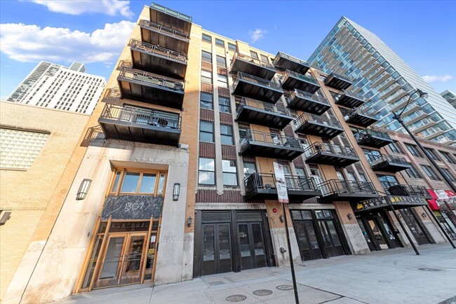 Photo - 1307 S Wabash Ave Condo Unit 613