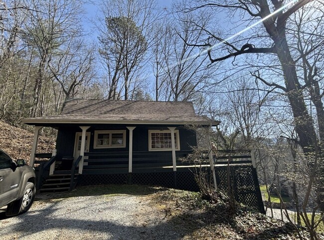 Building Photo - 490 Chalet Village Dr Rental