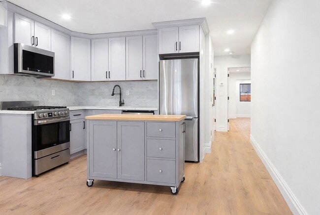 Photo - 612 Hancock St Unit 1