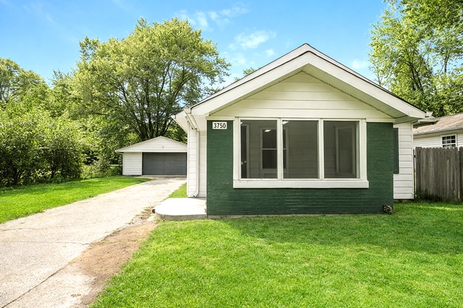 Building Photo - 3750 N Kercheval Dr