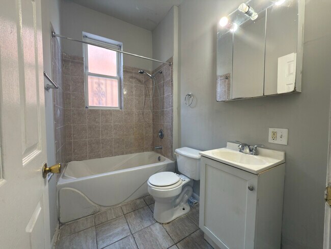 Photo - 5116 S Prairie Ave Unidad 1