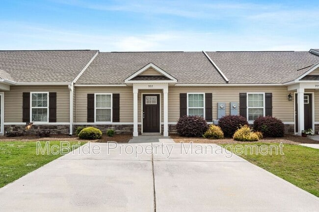 Building Photo - 957 Madrid Ct