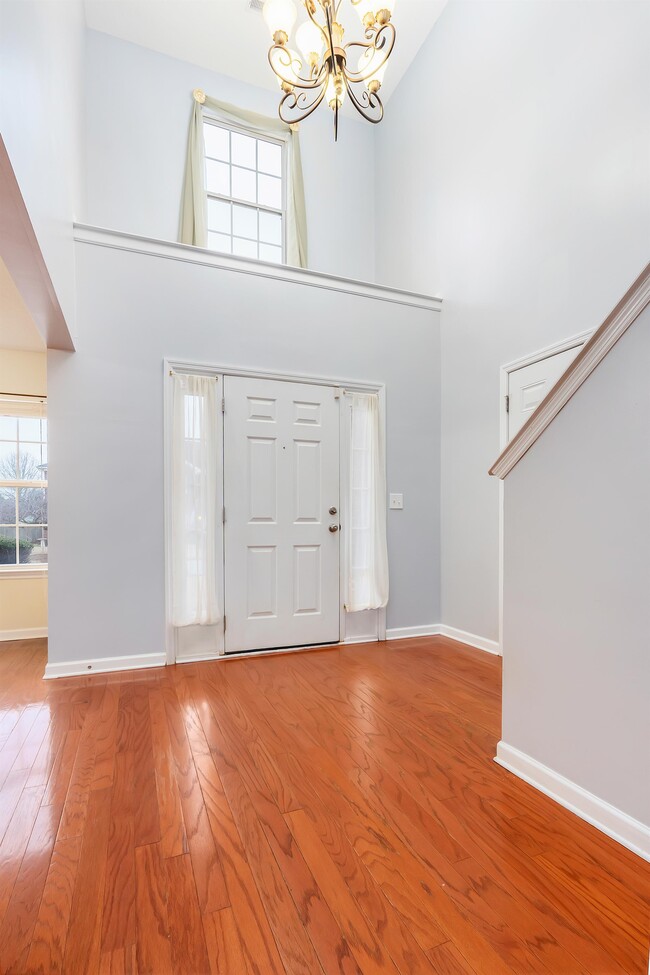 Photo - 117 Vancouver Rd