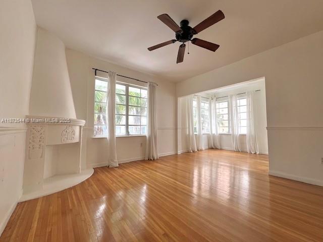 Building Photo - 610 8th St Unit 205 Rental